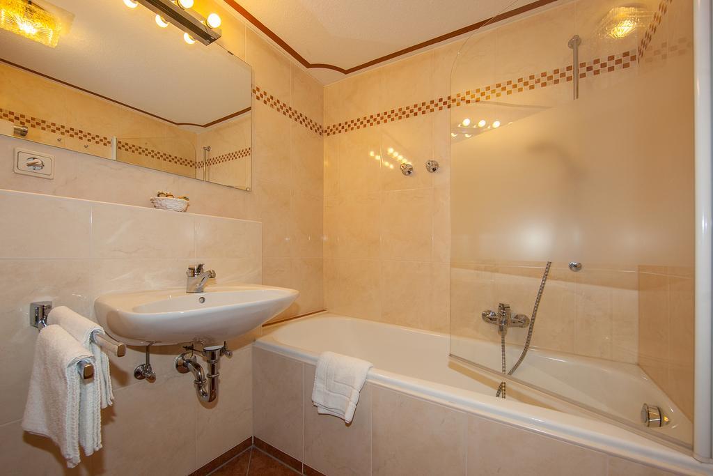 Gaestehaus Laerchenhang Mittenwald Esterno foto